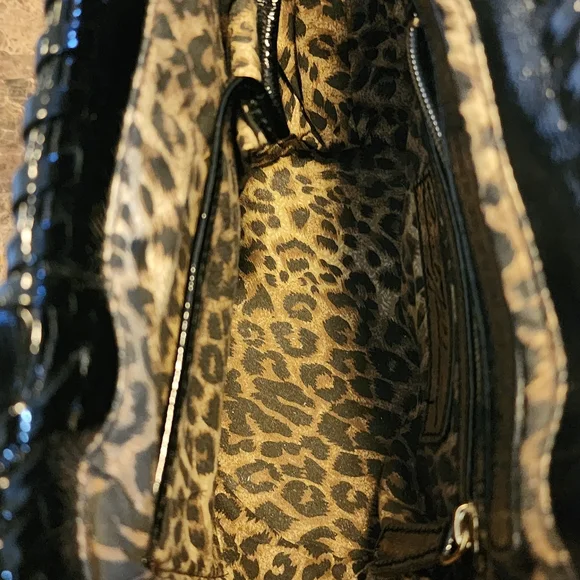 Betsey Johnson Straw Black Trim Bag ☀️🖤 - Picture 8 of 12